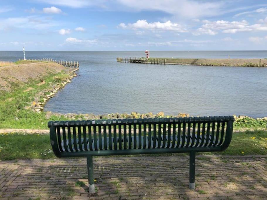 فيلا Gezellige Pipo Met Grote Schommel Aan Het Water ميديمبليك المظهر الخارجي الصورة